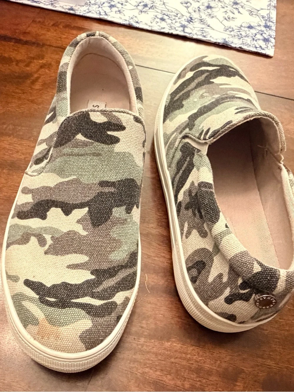 Steve Madden Green and Tan Camo Slip-On Sneakers